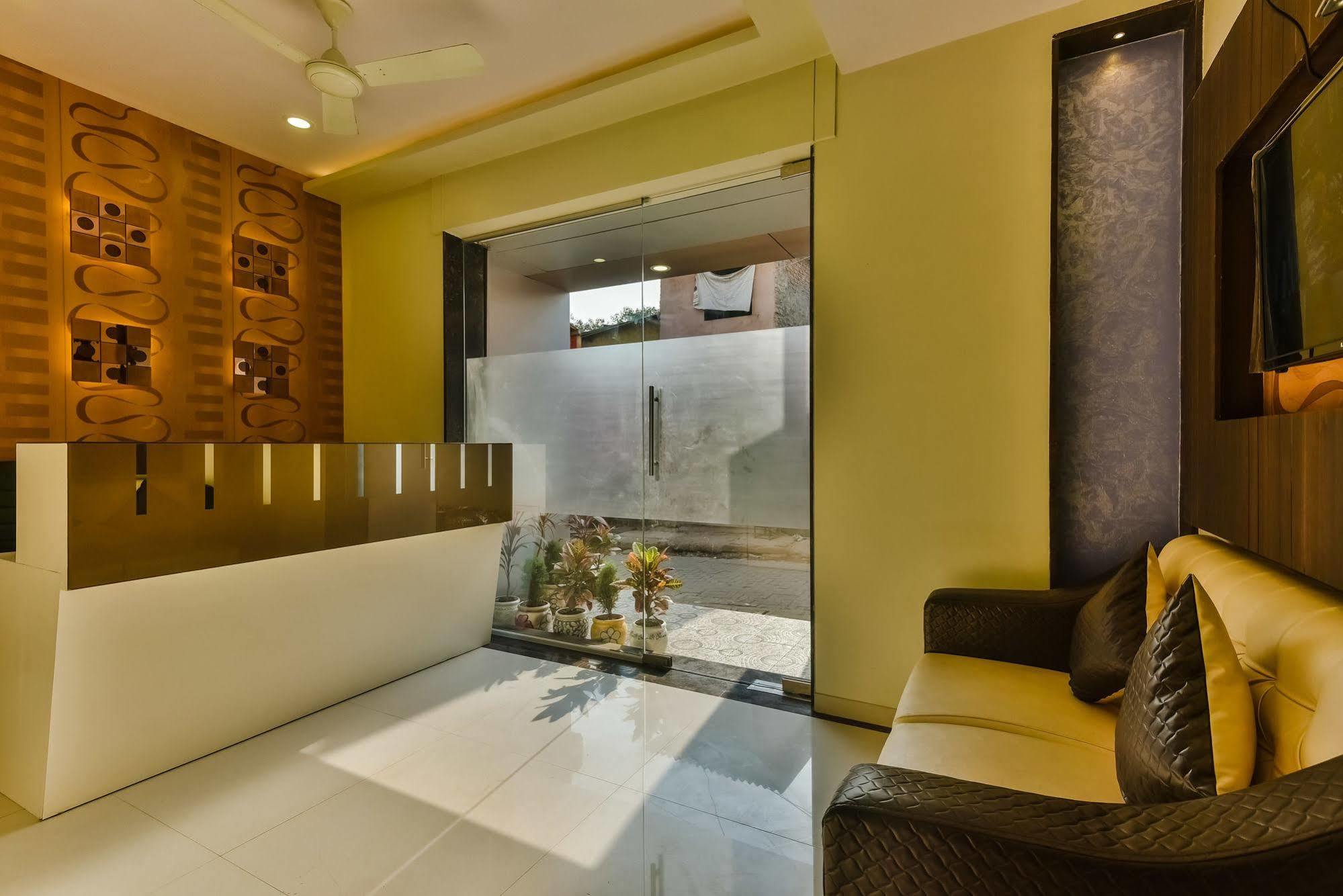 Hygienic Hotel Liberty Plaza Mumbai Dış mekan fotoğraf