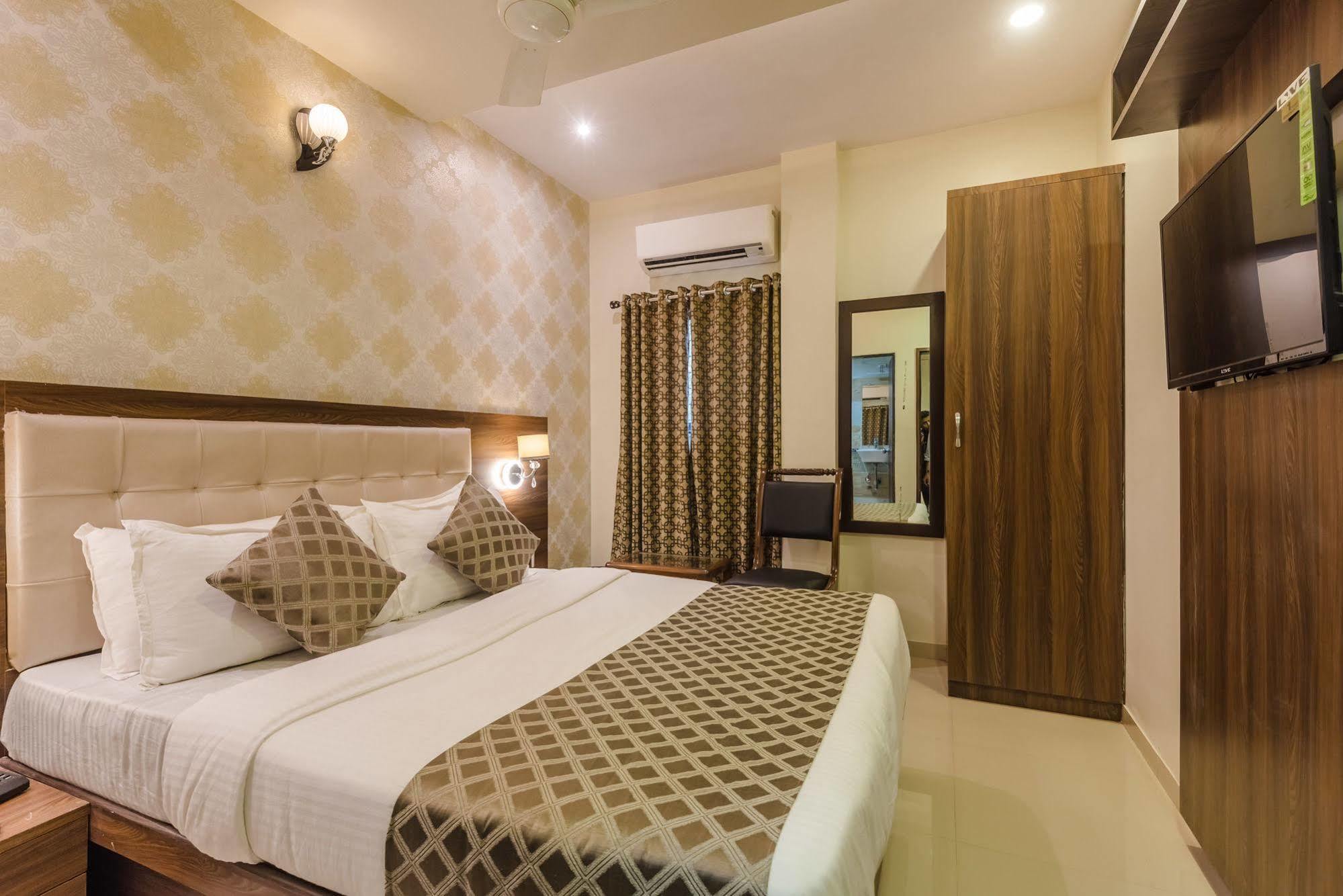 Hygienic Hotel Liberty Plaza Mumbai Dış mekan fotoğraf