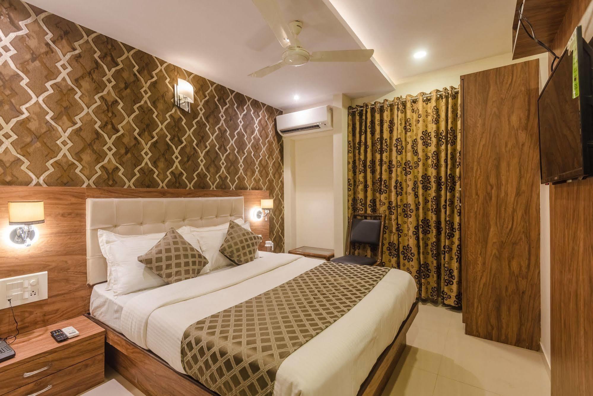 Hygienic Hotel Liberty Plaza Mumbai Dış mekan fotoğraf